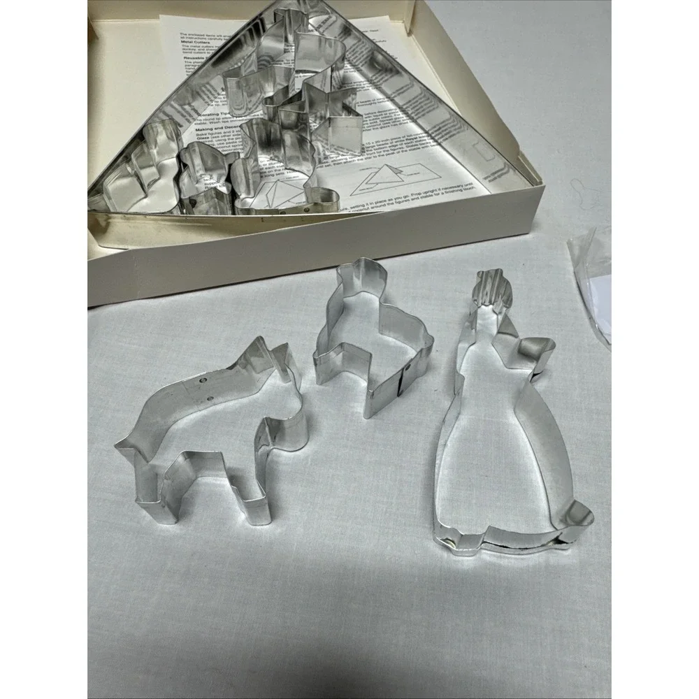 Vintage 1985 Fox Run Nativity Baking Set Metal Cookie Cutters Manger Scene New